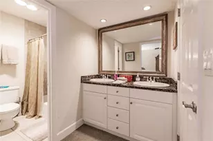 1207 E Peppertree Dr, Sarasota, FL 34242 - Photo 23