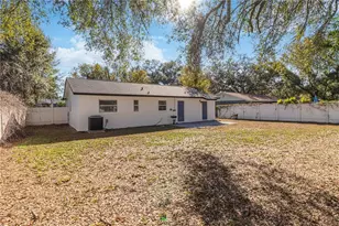 204 Circle Hill Dr, Brandon, FL 33510 - Photo 33