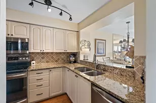 6021 Bahia Del Mar Cir, Saint Petersburg, FL 33715 - Photo 7