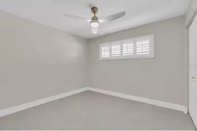 10100 Paradise Boulevard, Treasure Island, FL 33706 - Photo 25
