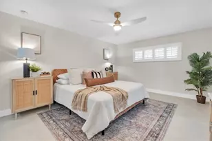 10100 Paradise Blvd, Treasure Island, FL 33706 - Photo 17