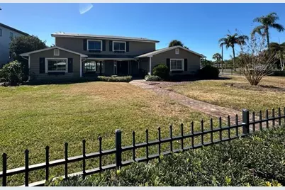 1392 Monterey Boulevard NE, Saint Petersburg, FL 33704 - Photo 1