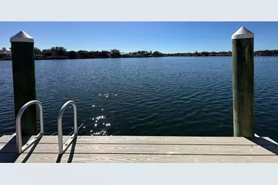 1392 Monterey Boulevard NE, Saint Petersburg, FL 33704 - Photo 5