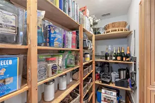 1112 38th Ave NE, Saint Petersburg, FL 33704 - Photo 11