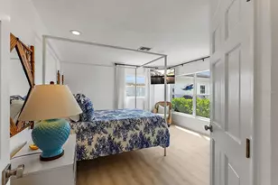 1112 38th Ave NE, Saint Petersburg, FL 33704 - Photo 15