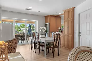 1112 38th Ave NE, Saint Petersburg, FL 33704 - Photo 13