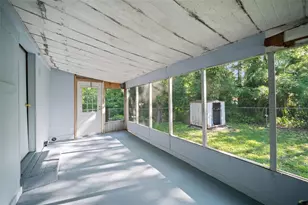 1940 Cr 428, Lake Panasoffkee, FL 33538 - Photo 17