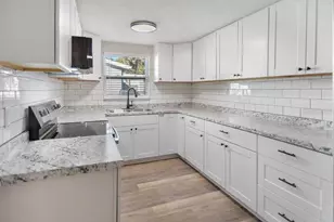 7605 Fox Hollow Dr, Port Richey, FL 34668 - Photo 11