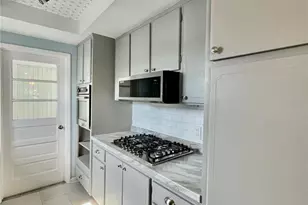 5920 18th St N, Saint Petersburg, FL 33714 - Photo 11