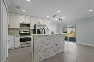 4518 Ashburn Square Dr, Tampa, FL 33610 - Photo 11