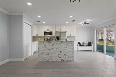 4518 Ashburn Square Drive, Tampa, FL 33610 - Photo 5