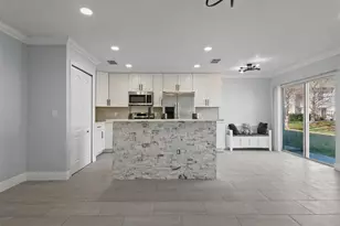 4518 Ashburn Square Dr, Tampa, FL 33610 - Photo 5