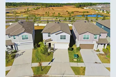 35132 Ackley Trace, Zephyrhills, FL 33541 - Photo 3