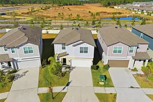 35132 Ackley Trce, Zephyrhills, FL 33541 - Photo 3