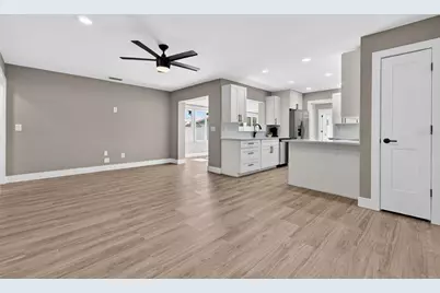 2161 Wateroak Drive N, Clearwater, FL 33764 - Photo 9