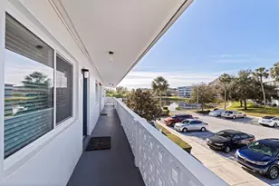 8221 112th St, Seminole, FL 33772 - Photo 5