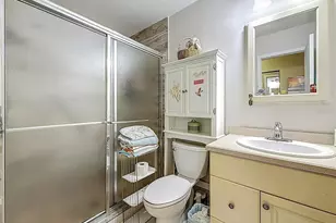 1020 85th Ave N, Saint Petersburg, FL 33702 - Photo 23