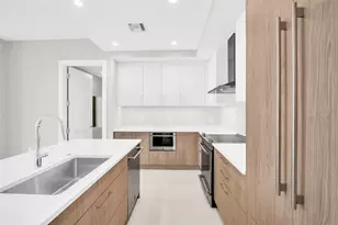 275 1st Ave S, Saint Petersburg, FL 33701 - Photo 7