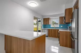 829 89th Ave N, Saint Petersburg, FL 33702 - Photo 5