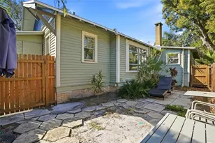 725 8th St N, Saint Petersburg, FL 33701 - Photo 37