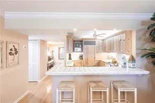 1055 W Peppertree Dr, Sarasota, FL 34242 - Photo 11