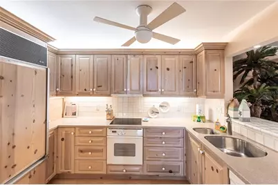 1055 W Peppertree Drive #703AA, Sarasota, FL 34242 - Photo 13