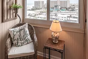 1055 W Peppertree Dr, Sarasota, FL 34242 - Photo 21