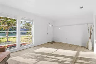 1045 N Fan Palm Point, Crystal River, FL 34429 - Photo 11