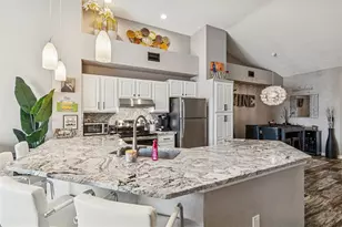 854 Normandy Trace Rd, Tampa, FL 33602 - Photo 9