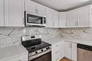 5410 Treig Ln, Wesley Chapel, FL 33545 - Photo 9