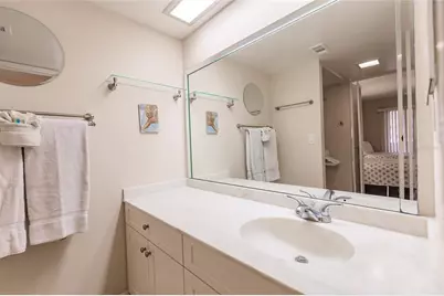 1055 W Peppertree Drive #506AA, Sarasota, FL 34242 - Photo 17
