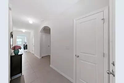 8112 Bilston Village Lane, Gibsonton, FL 33534 - Photo 5