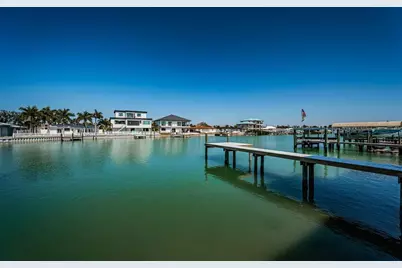 7981 2nd Avenue S, Saint Petersburg, FL 33707 - Photo 33