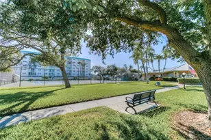 10350 Imperial Point Dr W, Largo, FL 33774 - Photo 51