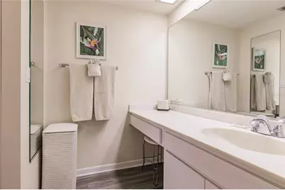 1055 W Peppertree Drive #302AA, Sarasota, FL 34242 - Photo 27