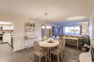 1055 W Peppertree Dr, Sarasota, FL 34242 - Photo 7