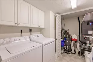1055 W Peppertree Dr, Sarasota, FL 34242 - Photo 25