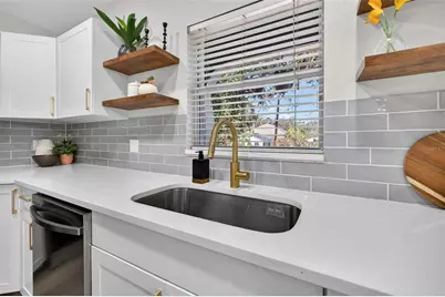 1909 E Henry Avenue, Tampa, FL 33610 - Photo 15