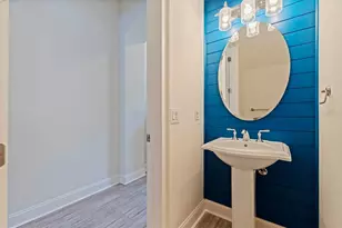 300 Newbury Pl N, Saint Petersburg, FL 33716 - Photo 3