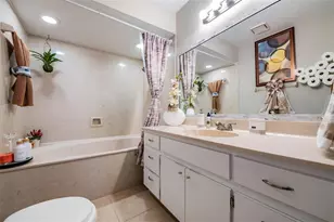23205 Club Villas Dr, Land O Lakes, FL 34639 - Photo 25