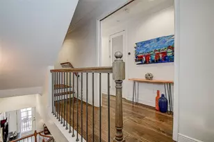 411 Regent Ln N, Saint Petersburg, FL 33701 - Photo 17