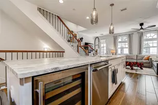 411 Regent Ln N, Saint Petersburg, FL 33701 - Photo 9