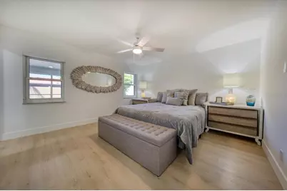 2031 Tanglewood Way NE, Saint Petersburg, FL 33702 - Photo 13