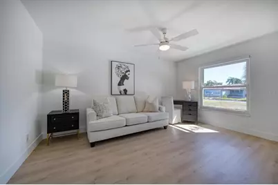 2031 Tanglewood Way NE, Saint Petersburg, FL 33702 - Photo 21