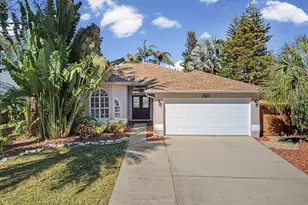 402 Village Dr, Tarpon Springs, FL 34689 - Photo 1