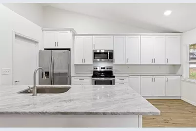 5155 Martinique Drive, Lakeland, FL 33812 - Photo 5