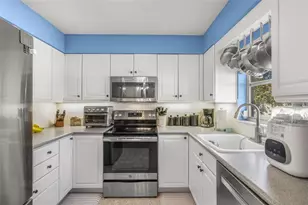 744 63rd Ave N, Saint Petersburg, FL 33702 - Photo 9