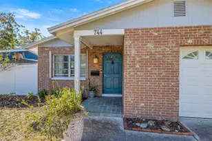 744 63rd Ave N, Saint Petersburg, FL 33702 - Photo 3