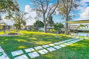 10704 Donbrese Ave, Tampa, FL 33615 - Photo 35