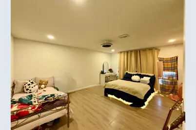 4022 54th Avenue N, Saint Petersburg, FL 33714 - Photo 35